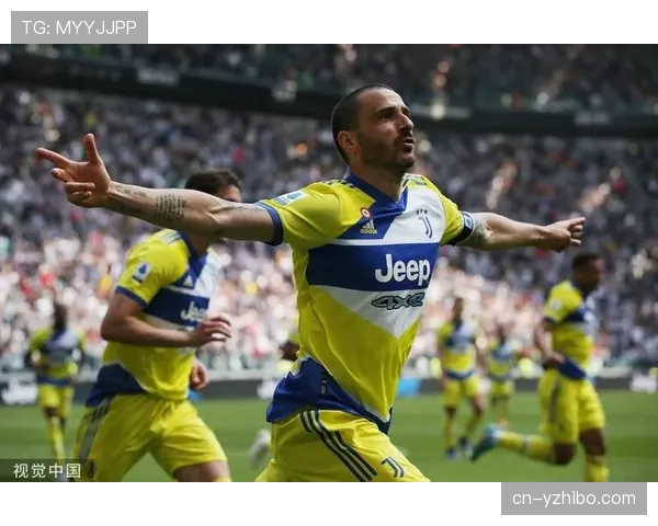 特写:38岁的博努奇在退役前夕,于训练场加练任意球至夜幕 特写:38岁的博努奇在退役前夕,于训练场加练任意球至夜幕